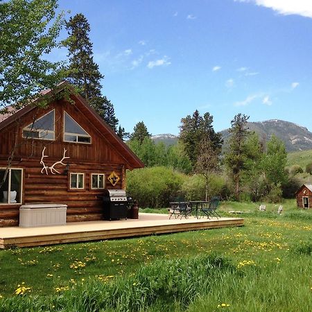 Grandpa'S Cabin การ์ดีเนอร์ ภายนอก รูปภาพ