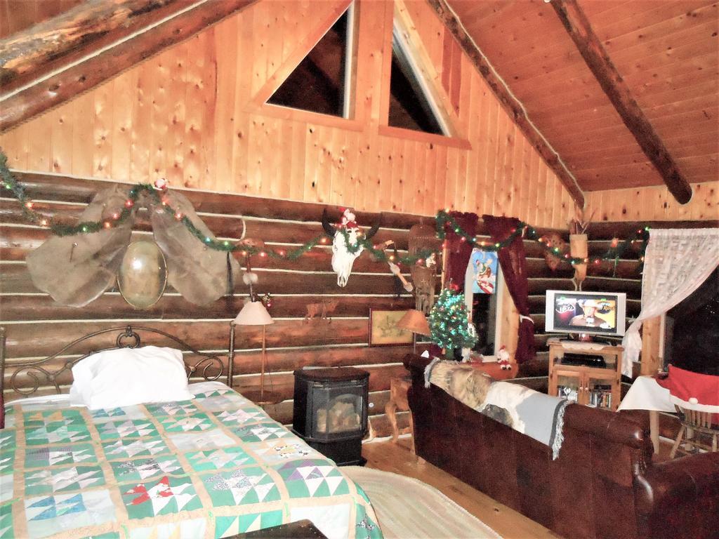 Grandpa'S Cabin การ์ดีเนอร์ ภายนอก รูปภาพ